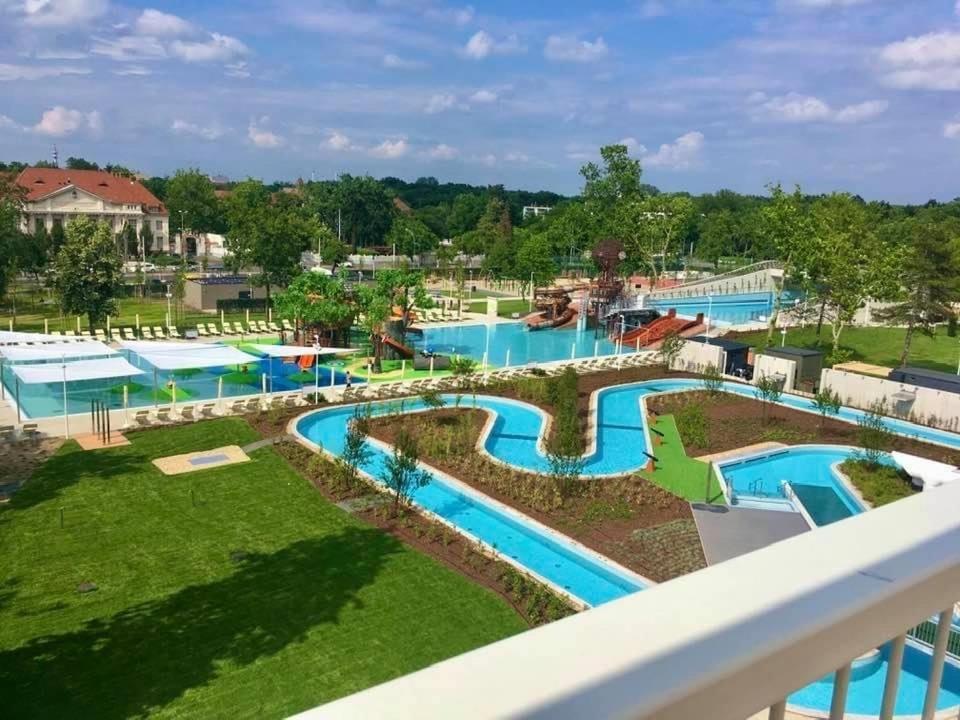 Ruben Apartman City Center Debrecen Eksteriør bilde
